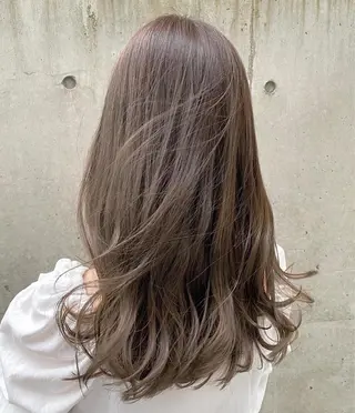 ミディアム レイヤーカット /透明感カラー西田のヘアスタイル