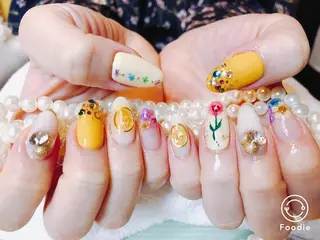 セミロング ネイル 長さ出し専門 nynaのネイルデザイン