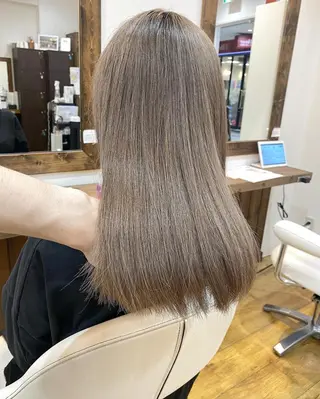 ロング 横浜ブリーチムラ直し ハイトーン/ブリーチのヘアスタイル
