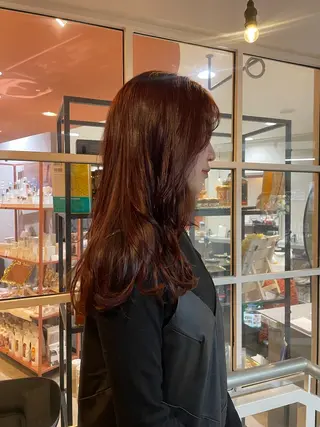 ロング カラー 佐藤 永夏のヘアスタイル