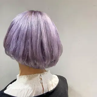 ショート カラー カジュアルを女っぽく 𝗮𝘆𝗮𝗰𝗼のヘアスタイル