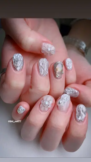 ネイル JINI NAIL所属・ジニ ネイルのネイルデザイン