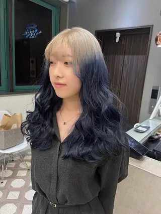 カラー ユイ☆ハイトーン ☆ブリーチデザインのヘアスタイル