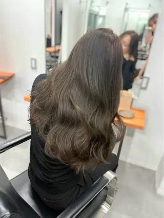 ロング カラー ミルクティーベージュ ❤︎レイヤー　MIAのヘアスタイル