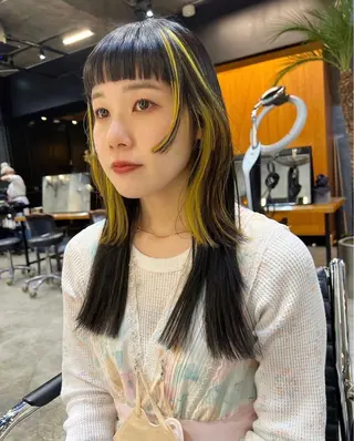 セミロング カラー haco＋所属・圧倒的デザイン力 店長🎨RENAのヘアスタイル