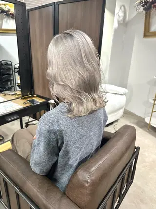 ミディアム カラー ARCANAブリーチ レイヤーカット/原宿のヘアスタイル