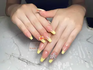 ネイル 💕鈴木ユリ パラジェル/オフ無料のネイルデザイン