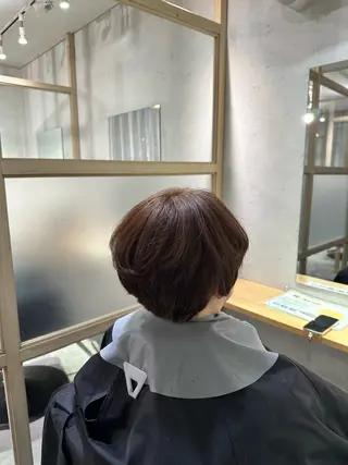 ショート JOS所属・上野/エフェクトブリ ーチ✂︎touiのヘアスタイル