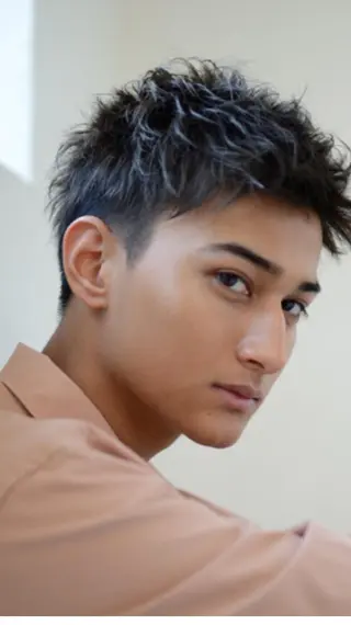 メンズ アートディレクター のぐちのヘアスタイル