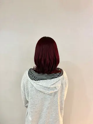 カラー ハナダ メイのヘアスタイル