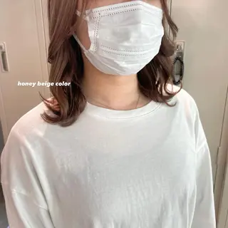 ミディアム カラー パーマ ヘアアレンジ メンズ キッズ ネイル マツエク・マツパ アイブロウ 透明感カラー・レイヤ ー🎀amika🎀のヘアスタイル