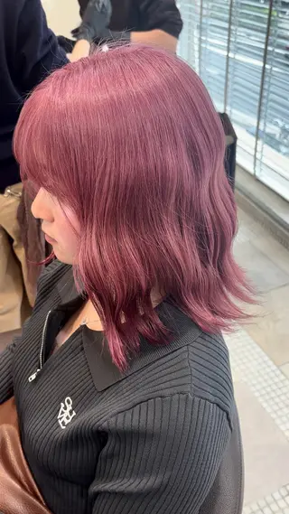 ミディアム 【暖色ハイトーン】 HARUNA🌼のヘアスタイル