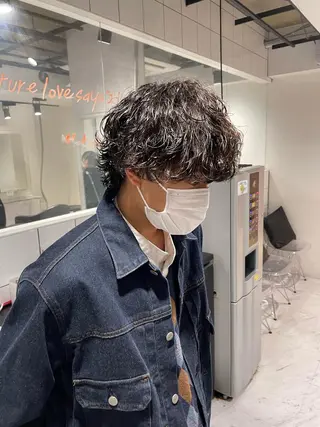 ショート カラー パーマ ヘアアレンジ メンズ アイブロウ スパイキー/フェザー /波巻き/かいとのヘアスタイル