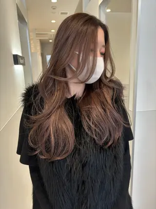 ロング カラー salowin名古屋栄所属・DAIKI ハイトーンカラーのヘアスタイル
