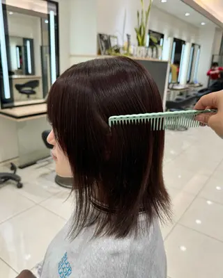 ミディアム ひなの🫧ベージュ系 艶カラーのヘアスタイル