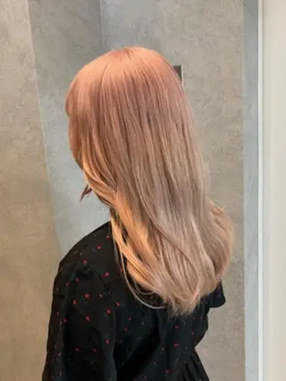 セミロング カラー ヘアテラス エムナラテンのヘアスタイル