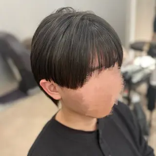 メンズ フェザーパーマ🦋セ ンターパート🖤彩音のヘアスタイル