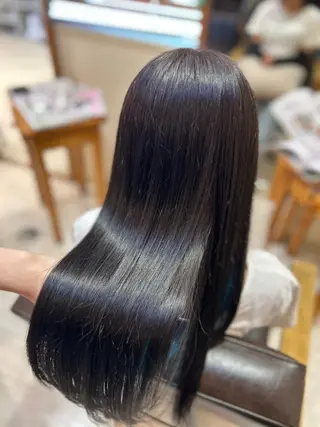 ロング 井上 慈温のヘアスタイル