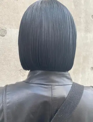 ショート カラー Yahiko ハイトーンのヘアスタイル