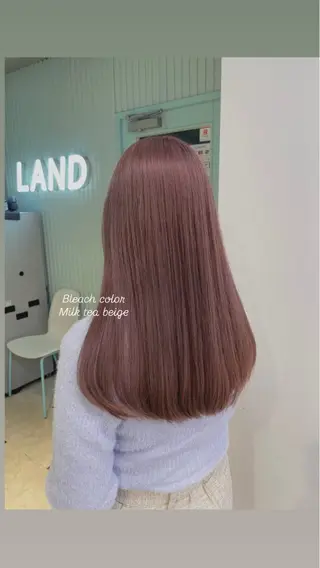 セミロング カラー 🤍💕ブリーチカラ ーAyaka💕🤍のヘアスタイル