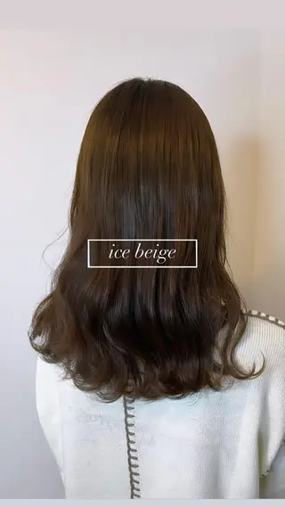 ロング メンズバレイヤージュ 斉藤春のヘアスタイル