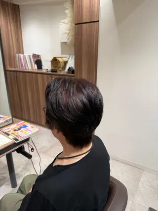 ショート カラー AKAZAWA MIKUのヘアスタイル