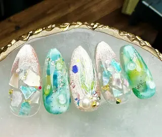 ネイル 新山 聖のネイルデザイン