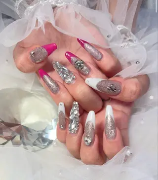 ネイル private salon le'a所属・le'a スタッフのネイルデザイン