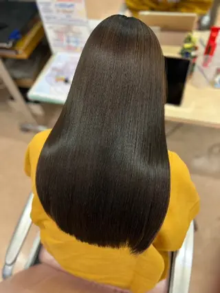 セミロング 鈴木 優里花のヘアスタイル