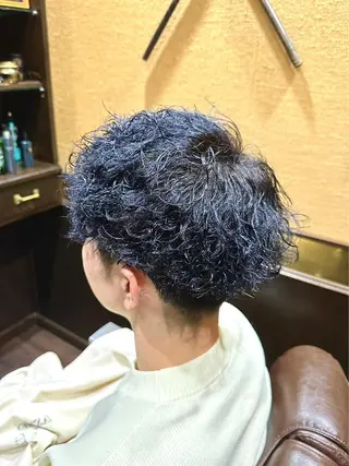 ショート カラー パーマ メンズ BLAZEMAN所属・石毛 李奈のヘアスタイル