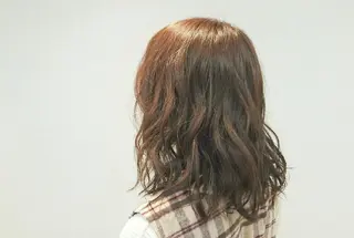 セミロング カラー 透明感ハイライト◎ 伊藤夏海のヘアスタイル