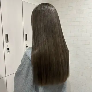 ロング カラー CHEMIR所属・安田 萌菜のヘアスタイル