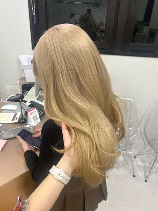 ロング カラー ヘアアレンジ Beleza原宿所属・MOMO艶髪 🩵モテカラーのヘアスタイル