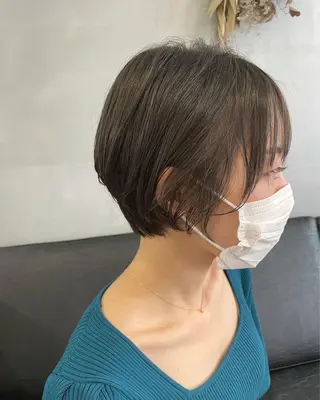 ショート 暖色カラー🍊 ボブ🌿顔周りcutのヘアスタイル