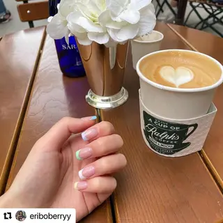 ネイル 岡本 友恵のネイルデザイン