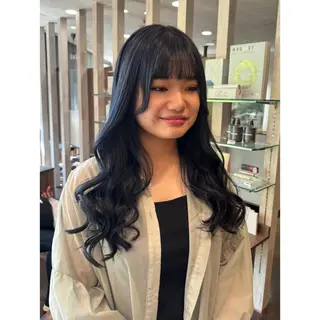 ロング ハイトーン/ ダブルカラー/透明感のヘアスタイル