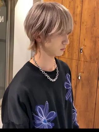 メンズ 透明感ブリーチ/ メンズパーマのヘアスタイル