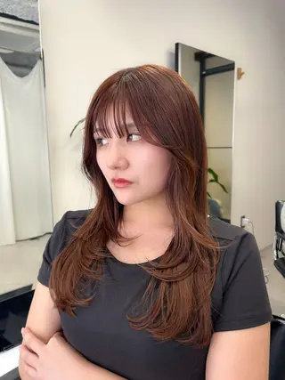 ロング カラー DOULAQ所属・AKO .のヘアスタイル