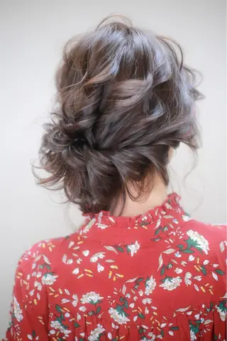 ロング カラー ヘアアレンジ 伊藤 裕貴のヘアスタイル