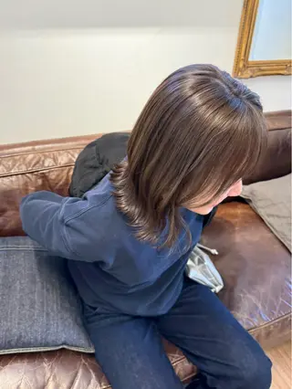 ショート カラー ミルクティー× グレージュMOMOのヘアスタイル