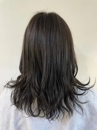 セミロング カラー 悠 亜のマツエク・マツパデザイン