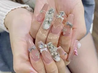 ネイル One Plus Nail Salonのネイルデザイン