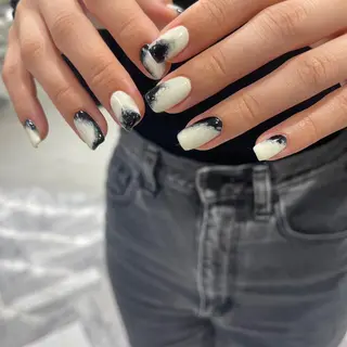 ネイル Shiori･:* 💫のネイルデザイン