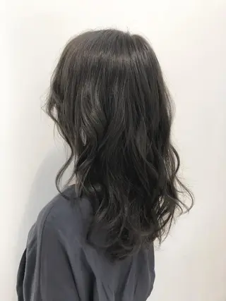 カラー ＦＵＮＩＣ ファニックのヘアスタイル