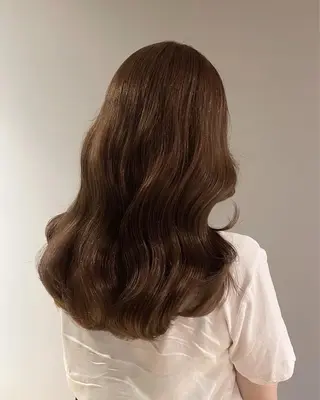 ロング カラー minami ハイトーン/レイヤーのヘアスタイル