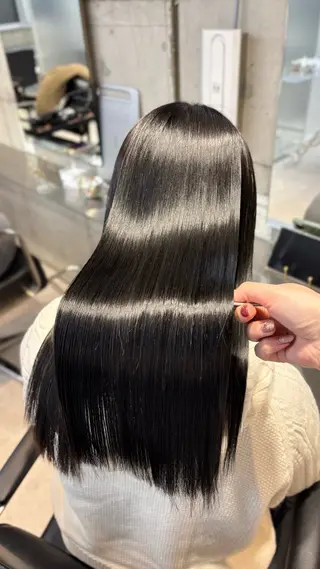 ロング youres hair 髪質改善トリートメント&ヘッドスパ 新宿west店所属・小林春月 /新宿美容師のヘアスタイル