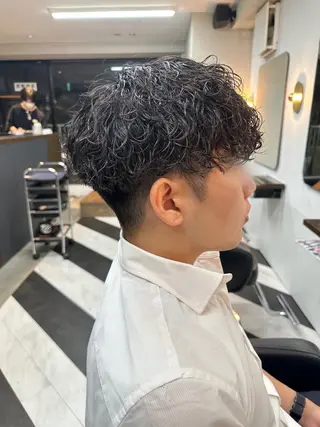 ショート パーマ メンズ 守屋 寿哉のヘアスタイル