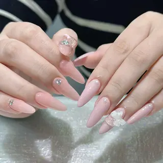 ネイル Queens PUPUのネイルデザイン