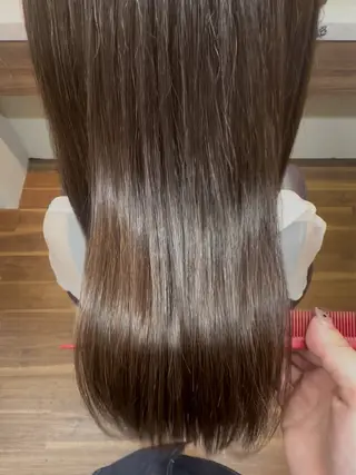 カラー Art BeAuté ROUGET所属・藤本 美咲のヘアスタイル