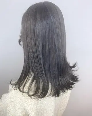 セミロング カラー 韓国レイヤーカット/ ダブルカラーのヘアスタイル
